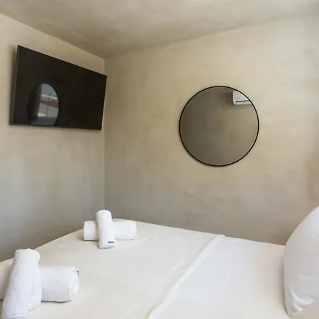 New Town Deluxe Loft * Rhodes City