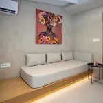 New Town Deluxe Loft Apartment