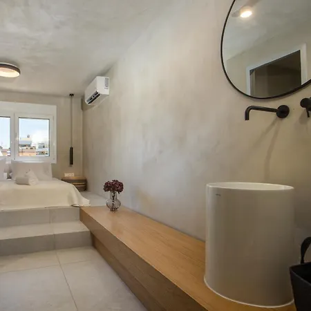 New Town Deluxe Loft עיר רודוס